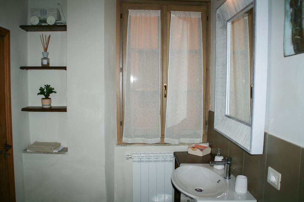 Residenza Fra Le Torri - Charme & Art Gallery Home Arezzo Cameră foto